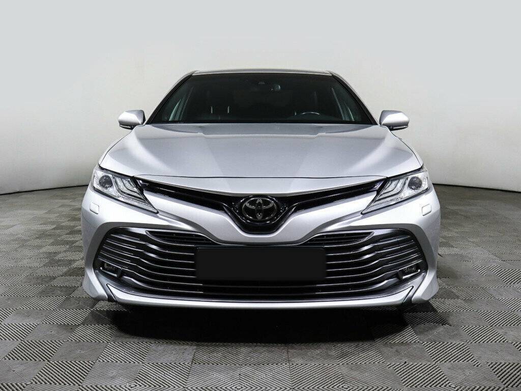 Toyota Camry, 2018