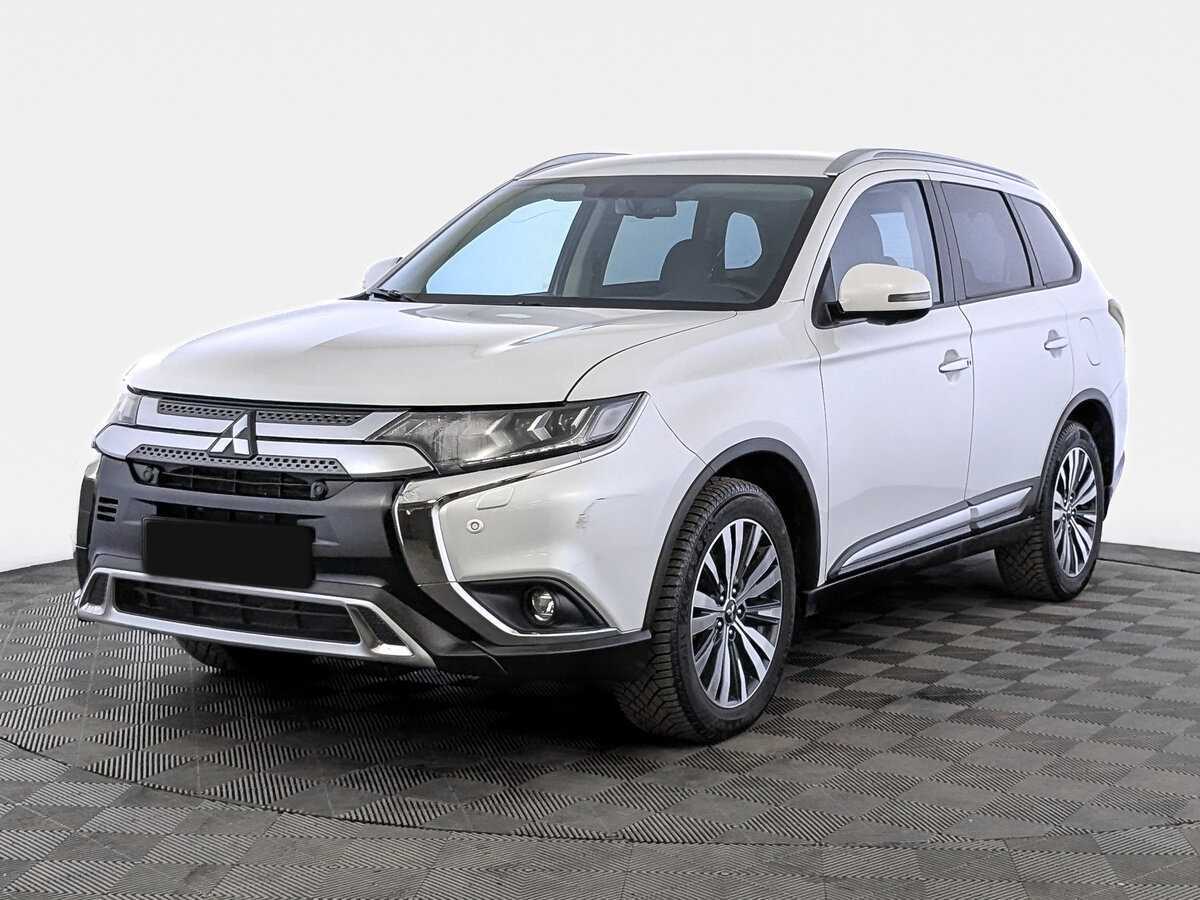 Mitsubishi Outlander, 2021
